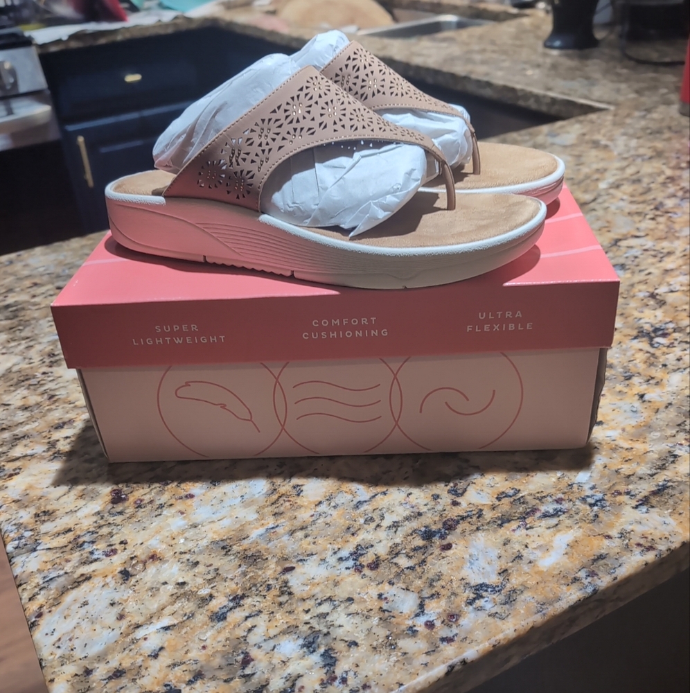 Easy Spirit Tan Slide Sandals